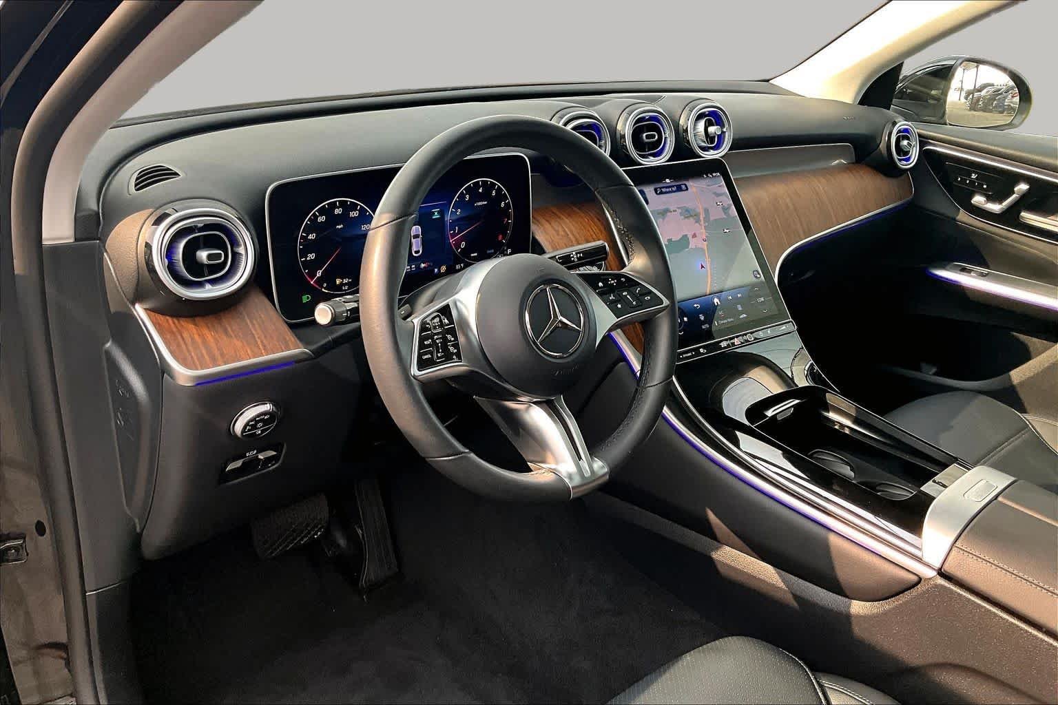 Used 2025 Black Mercedes-Benz GLC 300 image 18