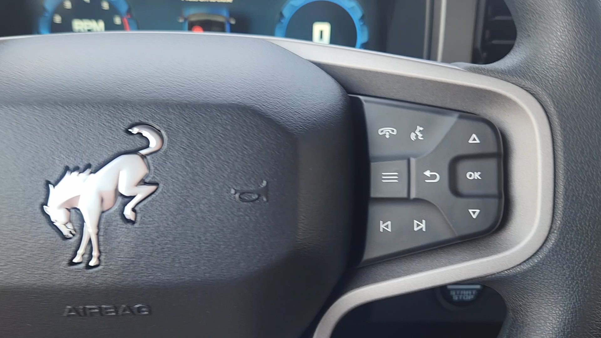 New 2026 Avalanche Gray Ford Base image 22