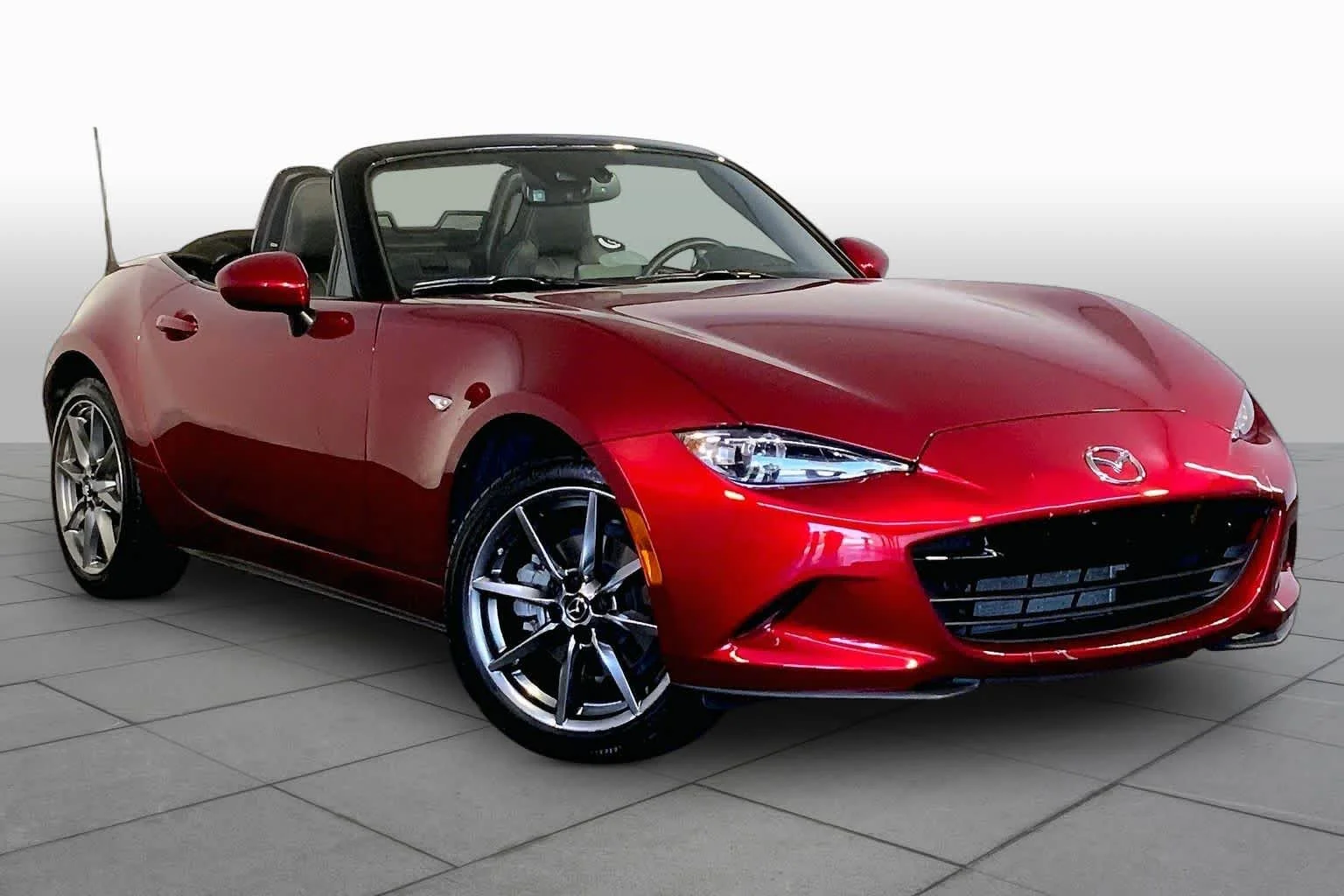 Certified Used 2023 Soul Red Crystal Metallic Mazda Grand Touring image 3