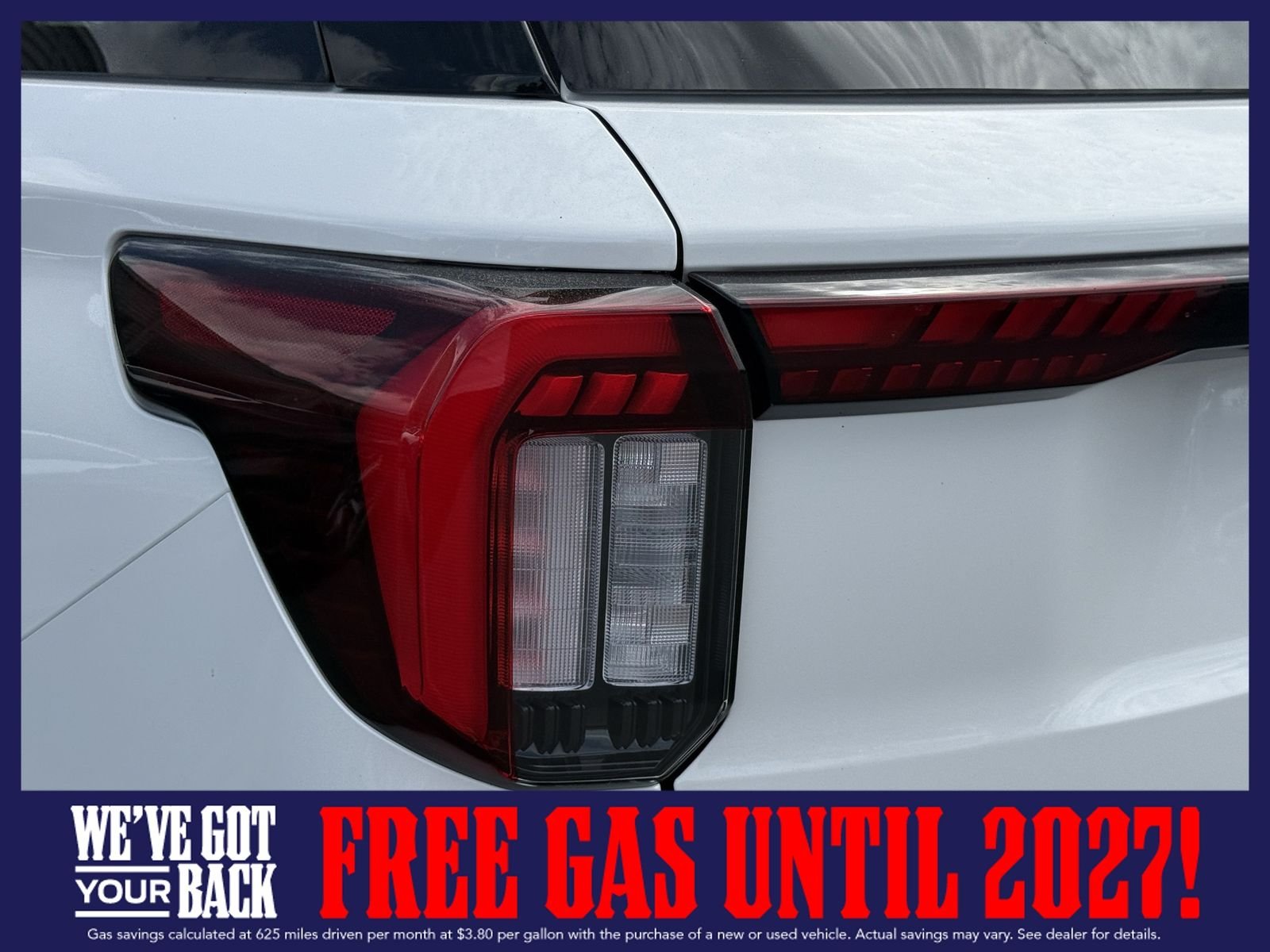 New 2026 Star White Metallic Tri-Coat Ford ST-Line image 10