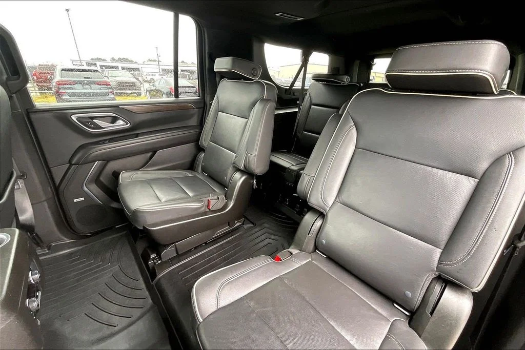 Used 2021 Gray Chevrolet Premier image 19