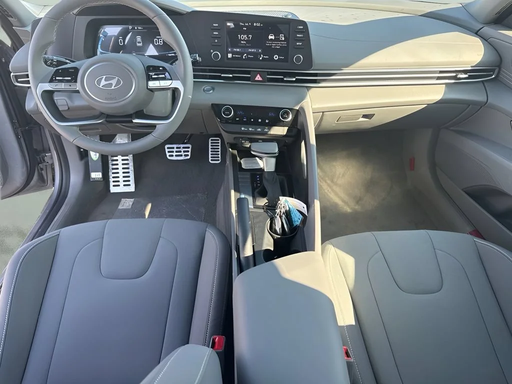 Used 2026 Silver Hyundai SEL Sport image 11
