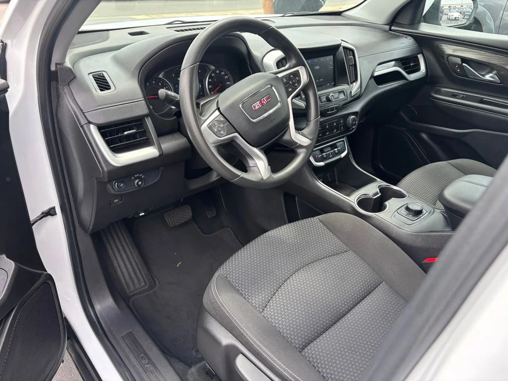 Used 2024 White GMC SLE image 7