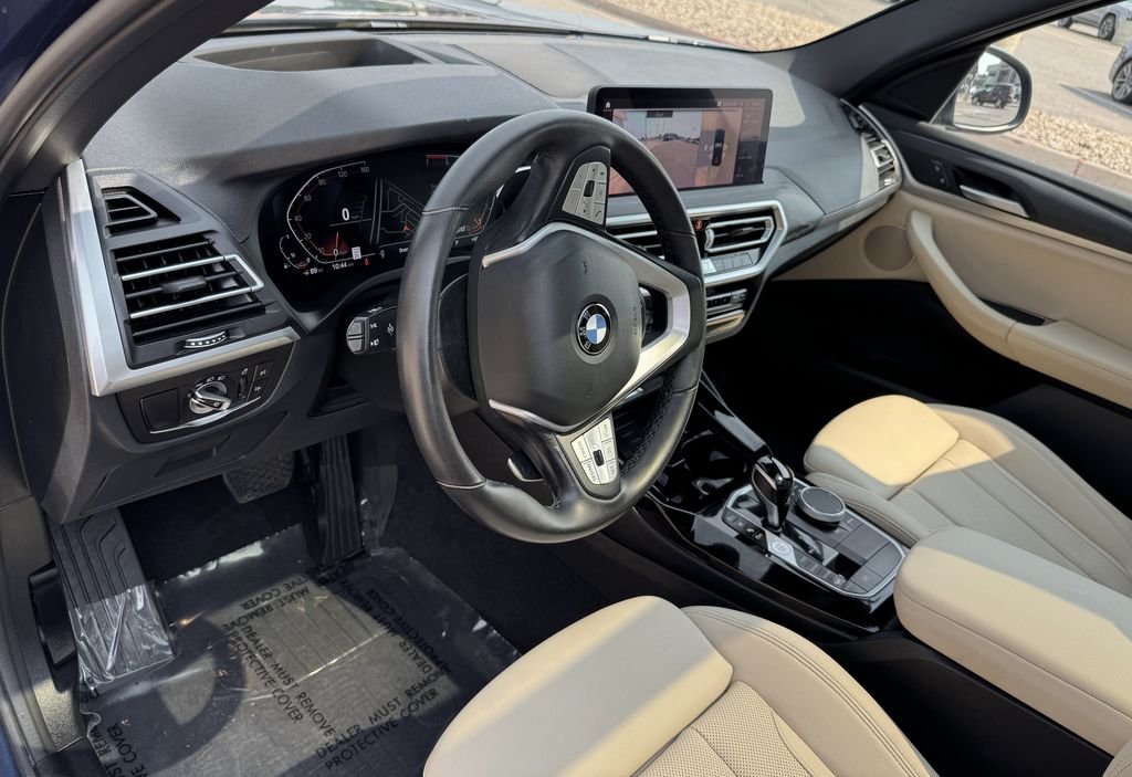 Used 2024 Blue BMW xDrive30i image 17