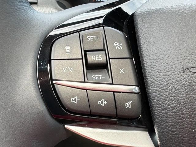 New 2026 Star White Metallic Tri-Coat Ford Platinum image 12