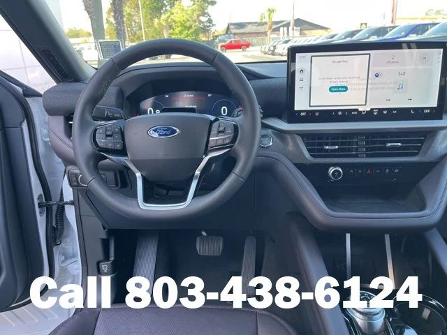 New 2026 Star White Metallic Tri-Coat Ford Platinum™ image 16