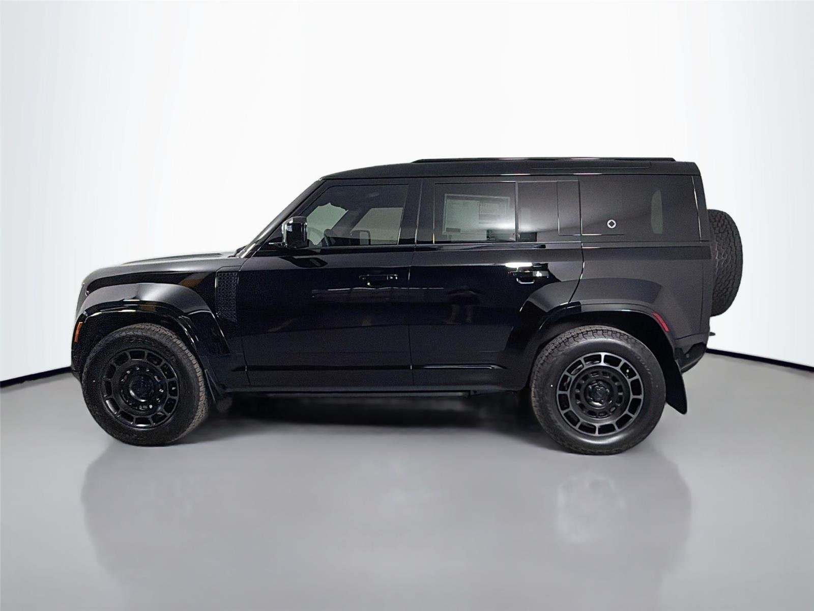 New 2026 Narvik Black LAND ROVER 110 OCTA V8 635PS image 8