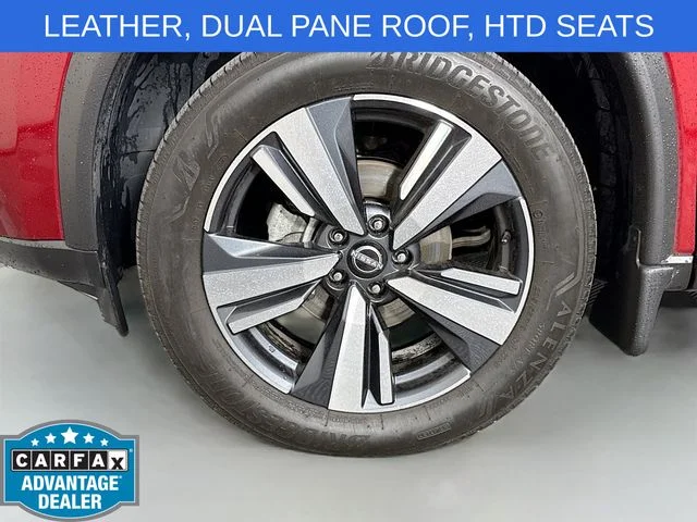 Used 2023 Red Nissan SL image 29