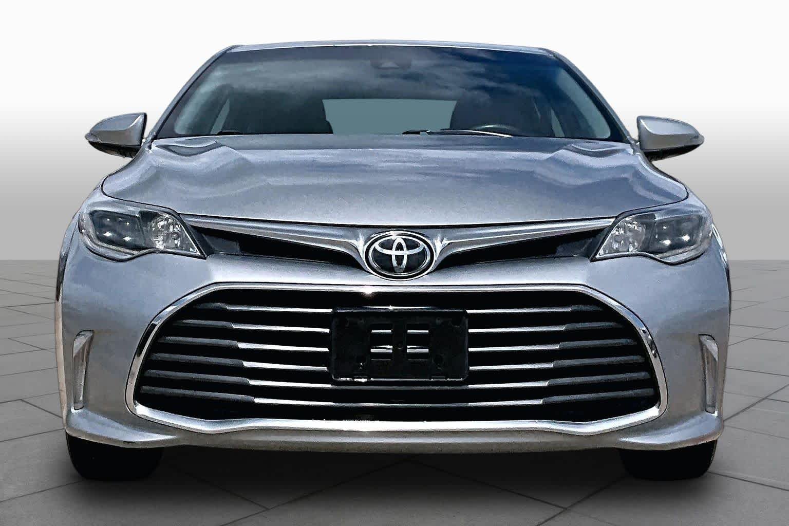 Used 2017 Celestial Silver Metallic Toyota Limited image 4