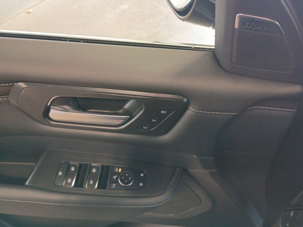 2026 Nissan Armada SL - Photo 13