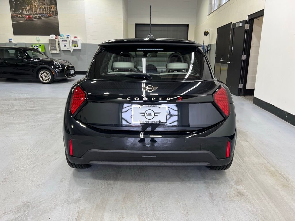 2025 MINI Hardtop 2 Door S - Photo 4