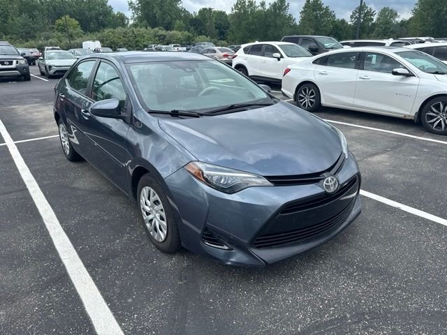 Used 2018 Gray Toyota LE image 9
