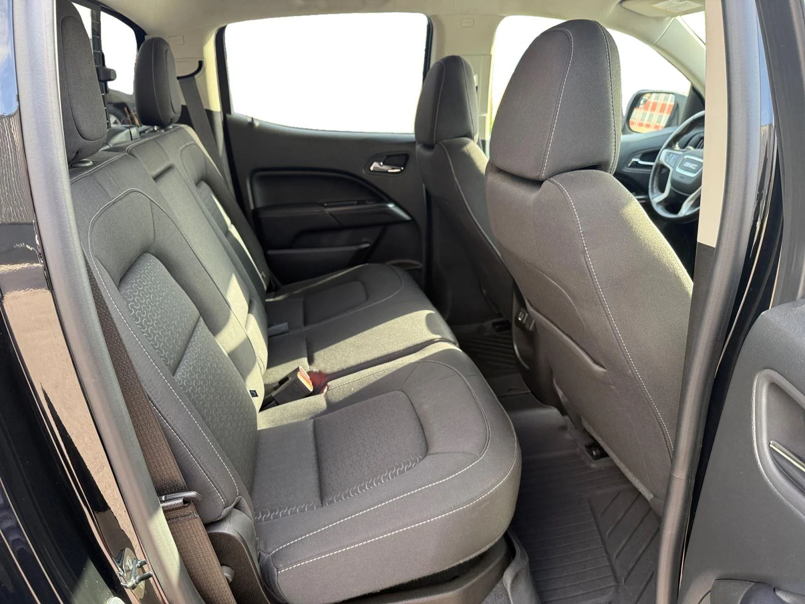 Used 2022 Onyx Black GMC Elevation image 23