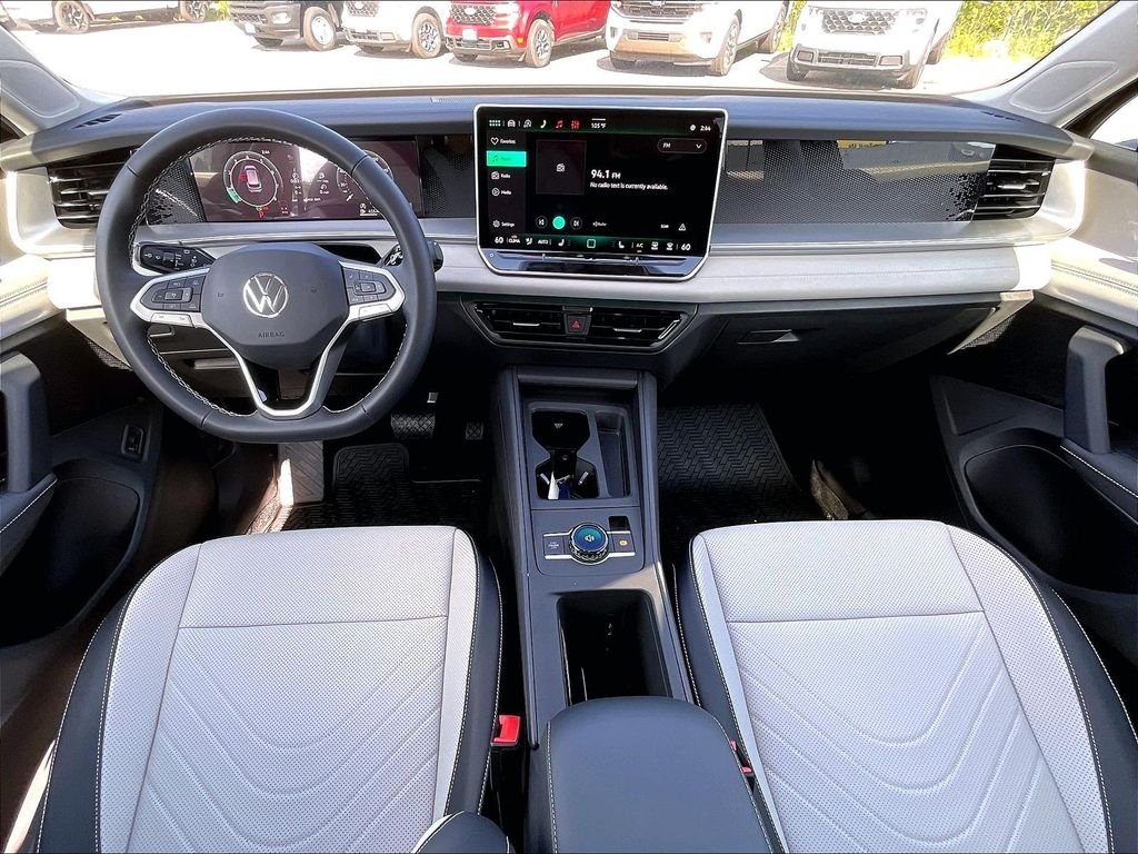 New 2026 Deep Black Pearl Volkswagen 2.0T SE image 12