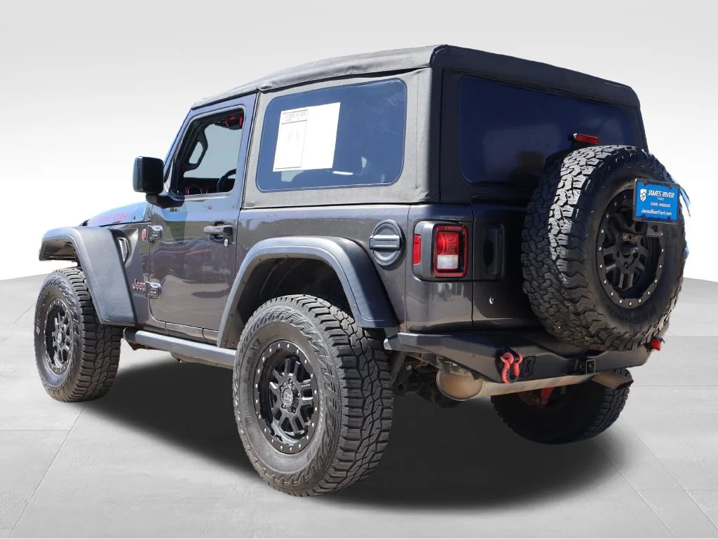 Used 2019 Granite Crystal Clearcoat Metallic Jeep Rubicon image 3