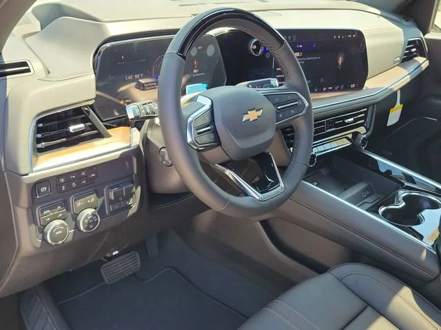 2026 Chevrolet Suburban High Country - Photo 18