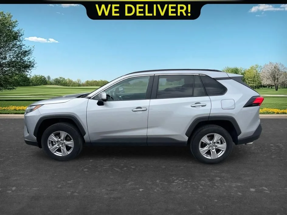 Used 2025 Silver Toyota XLE image 8