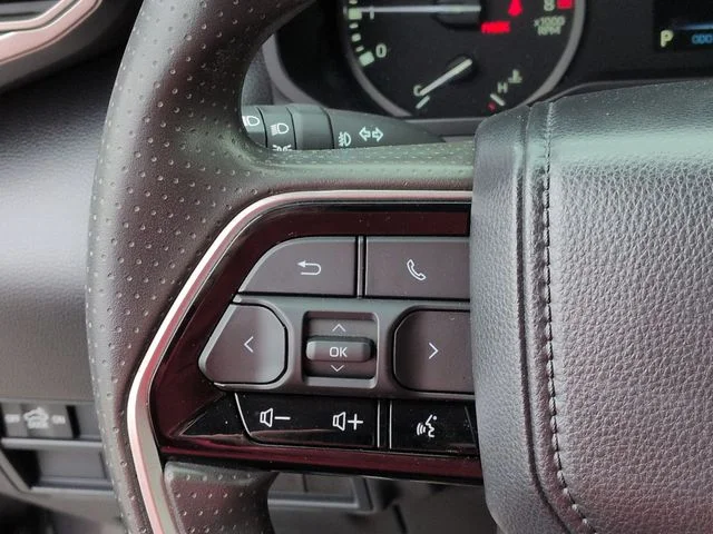 Used 2022 Gray Toyota SR5 image 16