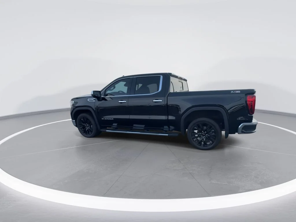 Used 2021 Black GMC SLT image 6