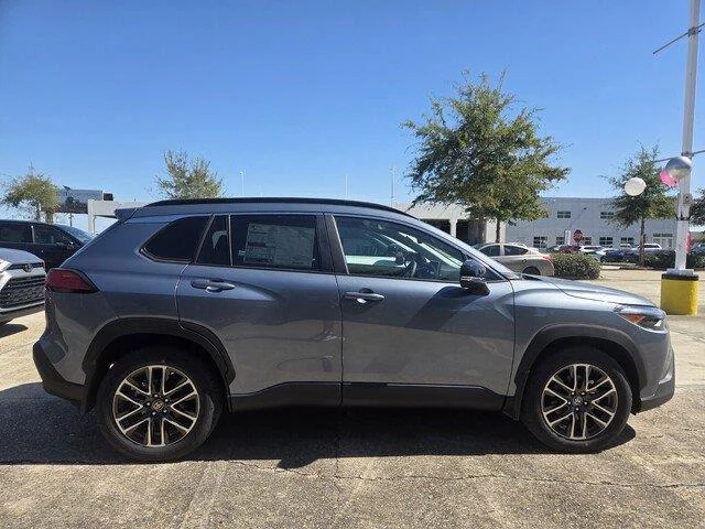 Used 2026 Celestite Toyota XLE image 4