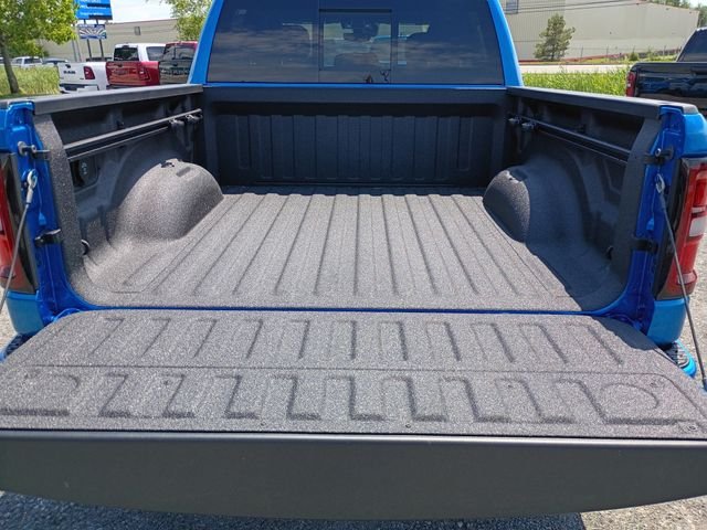 New 2026 Hydro Blue Pearl-Coat Exterior Paint RAM Big Horn/Lone Star image 21