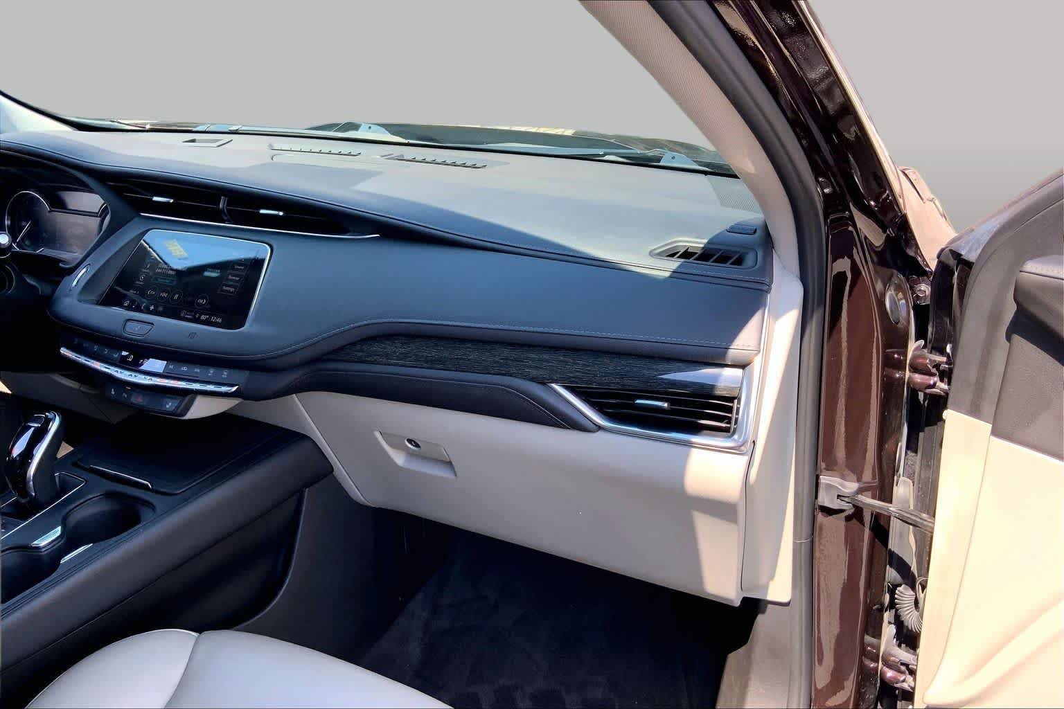 Used 2021 Garnet Metallic Cadillac FWD Premium Luxury image 19