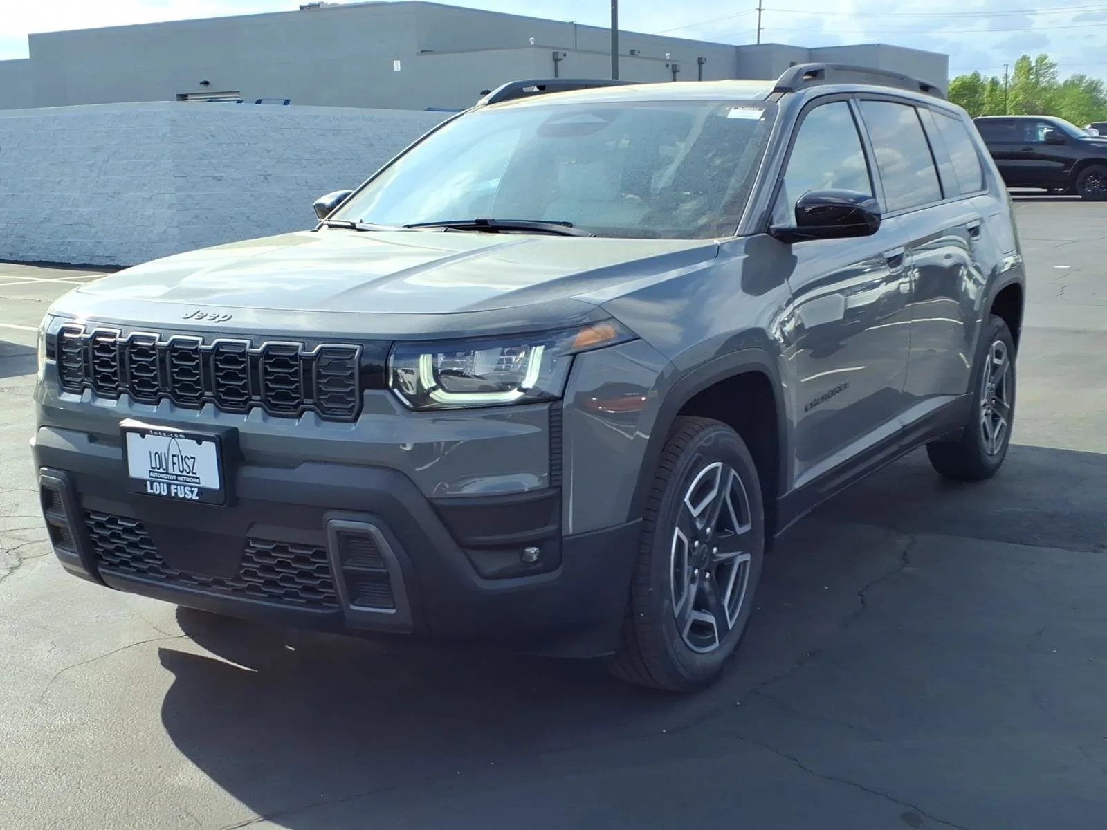 New 2026 Sting-Gray Clearcoat Jeep Laredo image 2