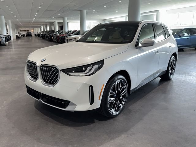 New 2026 Mineral White Metallic BMW 30 xDrive image 3