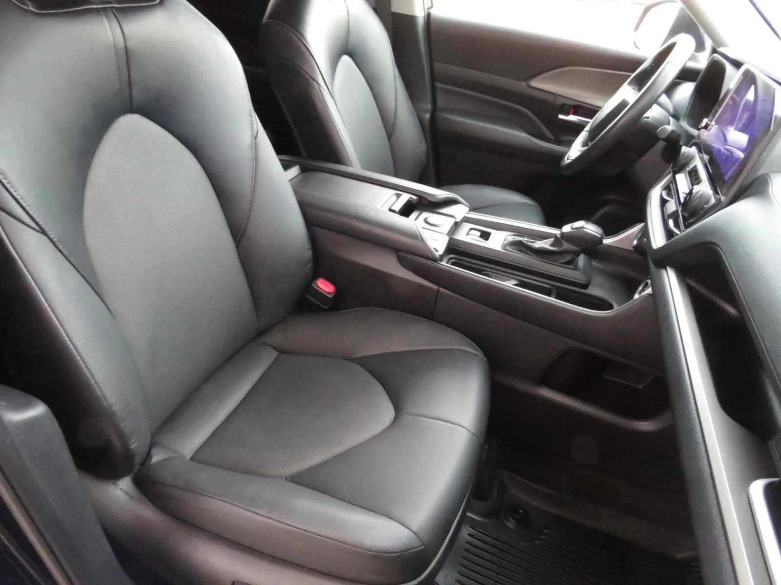 Used 2024 Blueprint Toyota XLE image 27