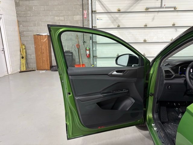 New 2026 Green Volkswagen 1.5T SE Black image 11