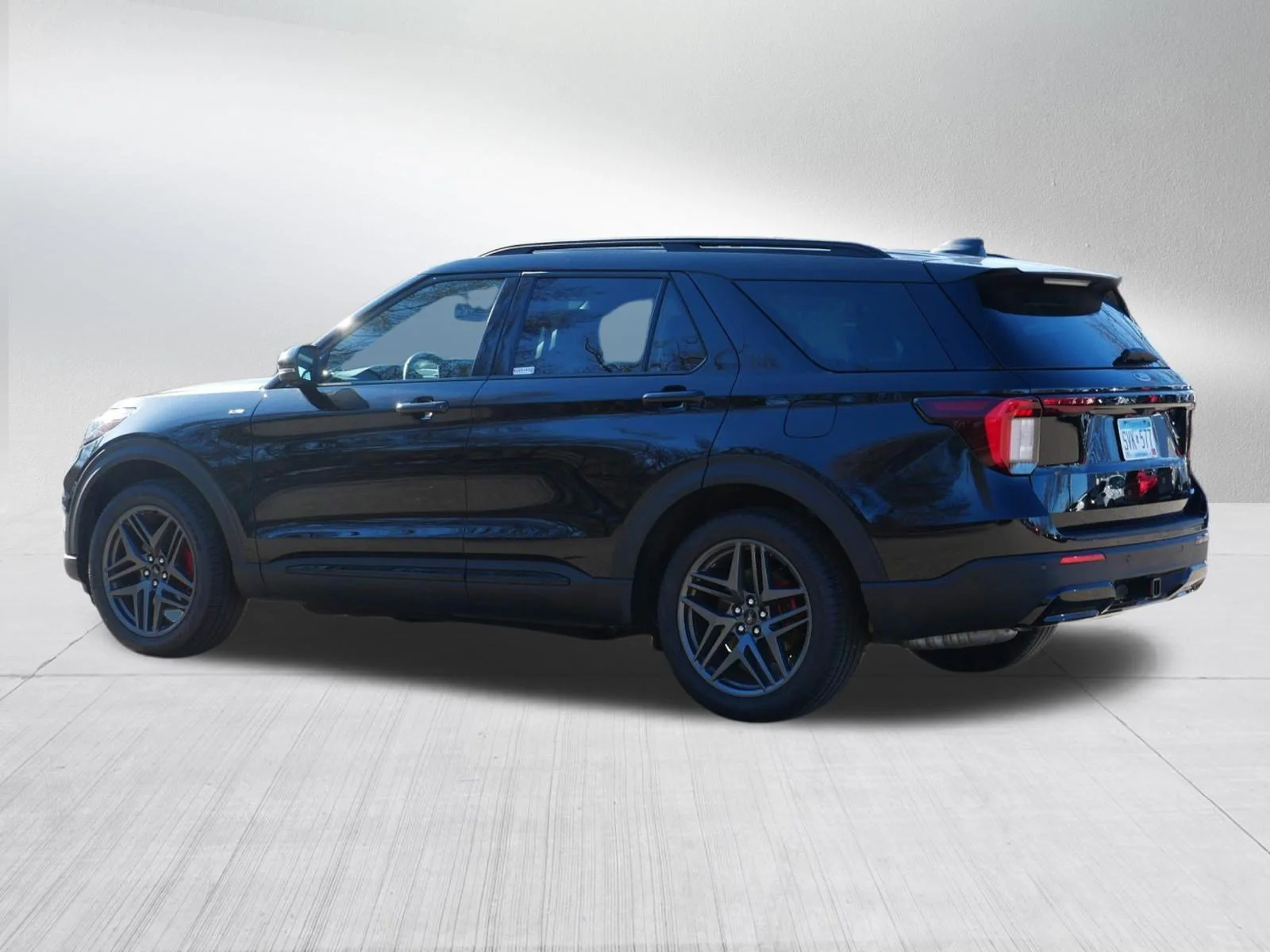 New 2026 Agate Black Metallic Ford ST-Line image 5