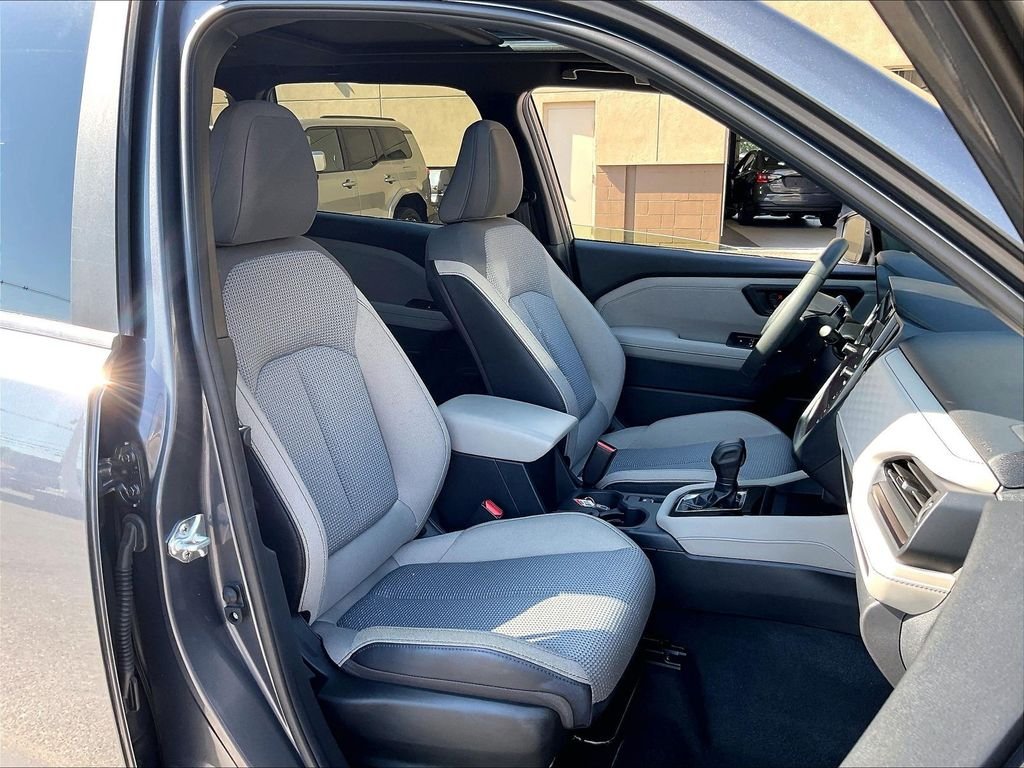 Used 2025 Gray Metallic Subaru Premium image 11