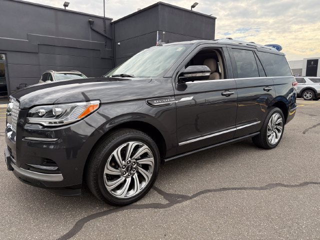 2023 Lincoln Navigator