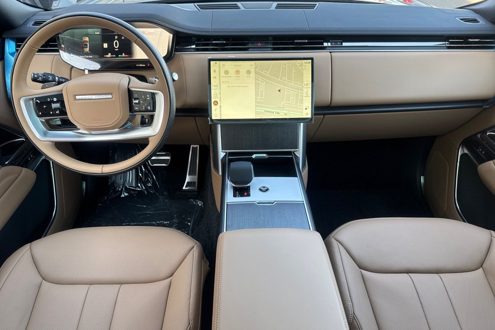 New 2026 Belgravia Green Land Rover SE image 14
