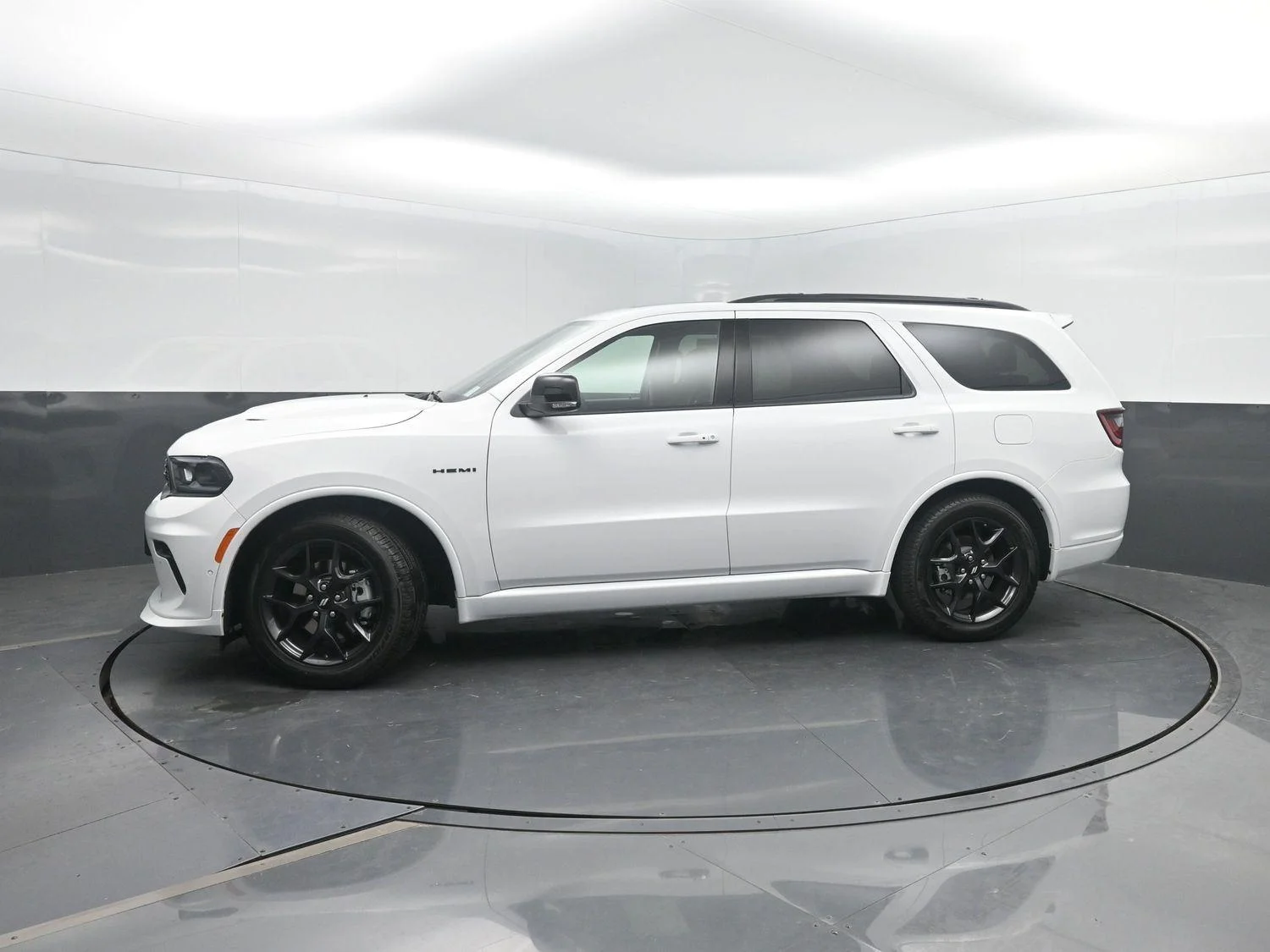 New 2026 White Knuckle Clear-Coat Exterior Paint Dodge GT Plus HEMI V8 image 1