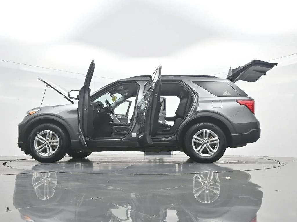 Used 2022 Carbonized Gray Metallic Ford XLT image 46