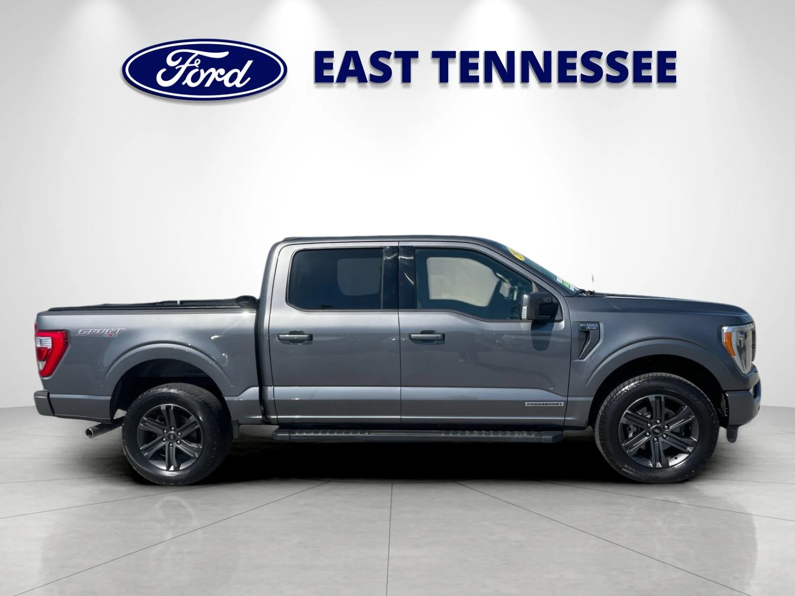 Used 2023 Gray Ford Lariat image 2