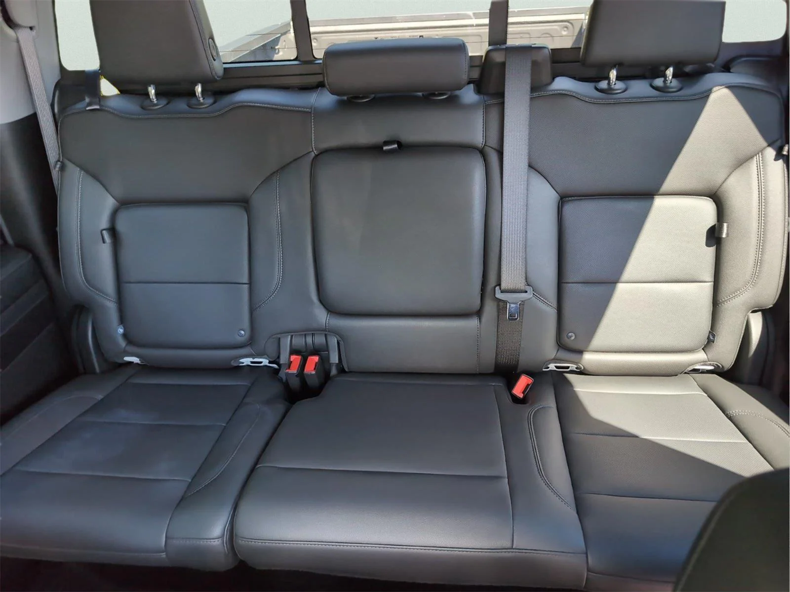 Used 2024 Summit White Chevrolet LTZ image 30