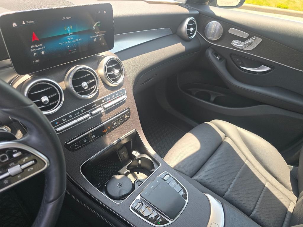 Used 2020 Graphite Gray Metallic Mercedes-Benz GLC 300 image 31