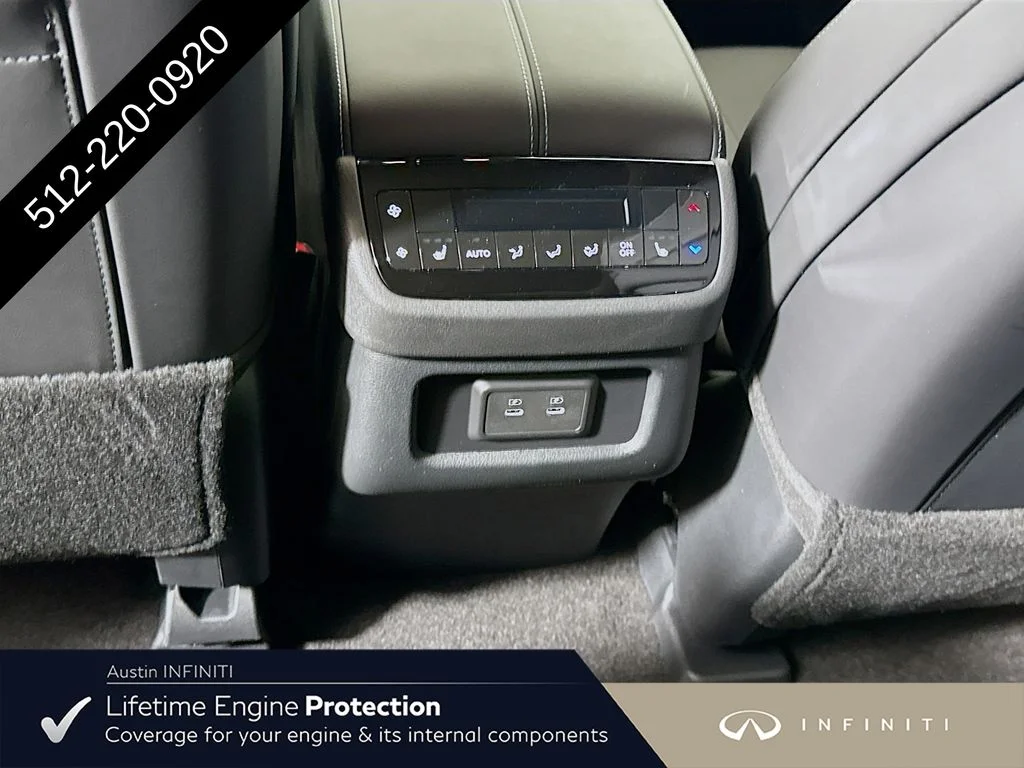 New 2027 RADIANT WHITE INFINITI LUXE image 32