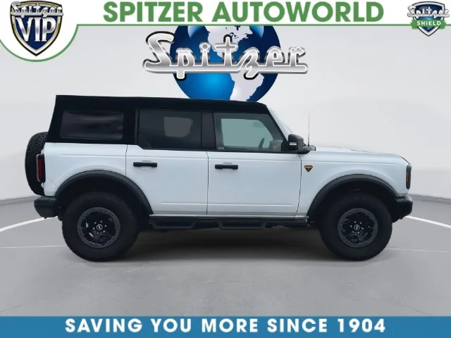 Used 2023 White Ford Badlands image 17