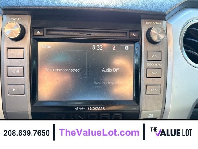Used 2018 Gray Toyota SR5 image 15