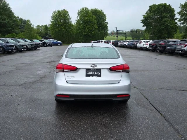 Used 2017 Silky Silver Kia LX image 7