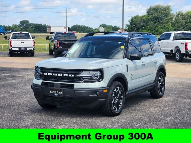 Used 2023 Cactus Green / Gray Ford Outer Banks image 3