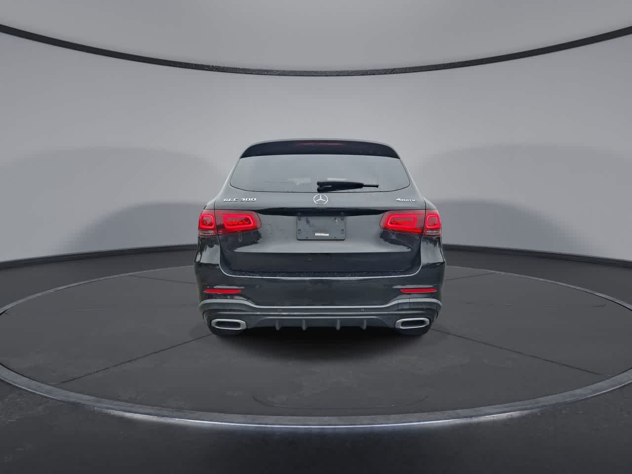 Used 2020 Obsidian Black Metallic Mercedes-Benz GLC 300 image 7