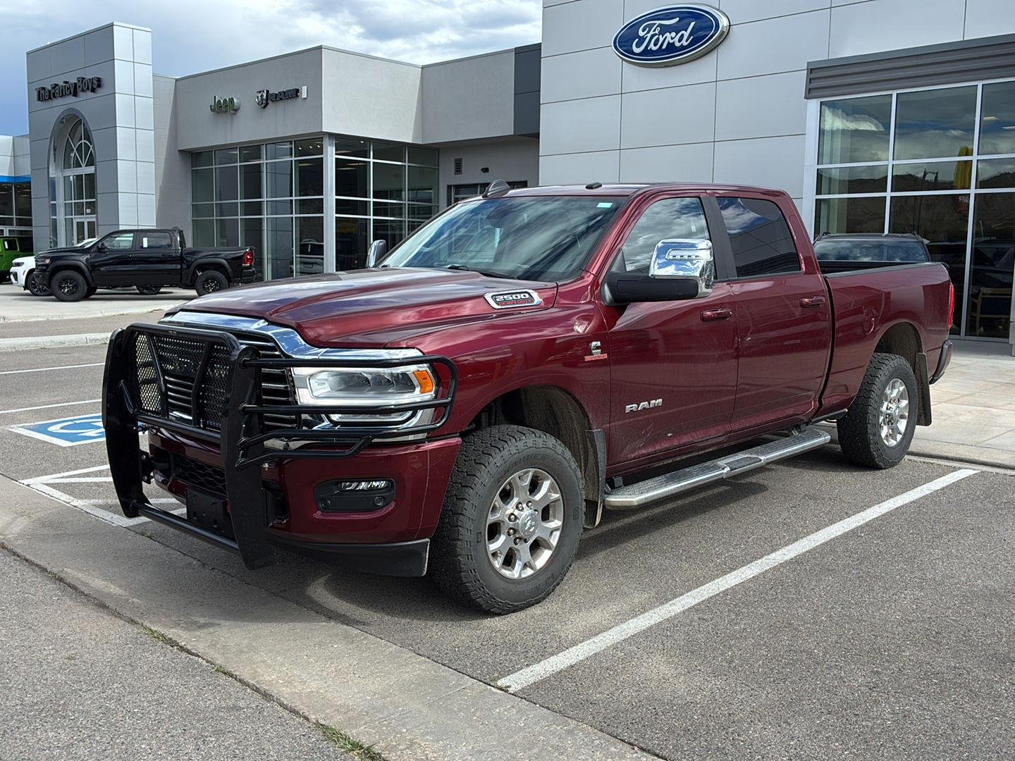Used 2024  RAM Laramie image 1