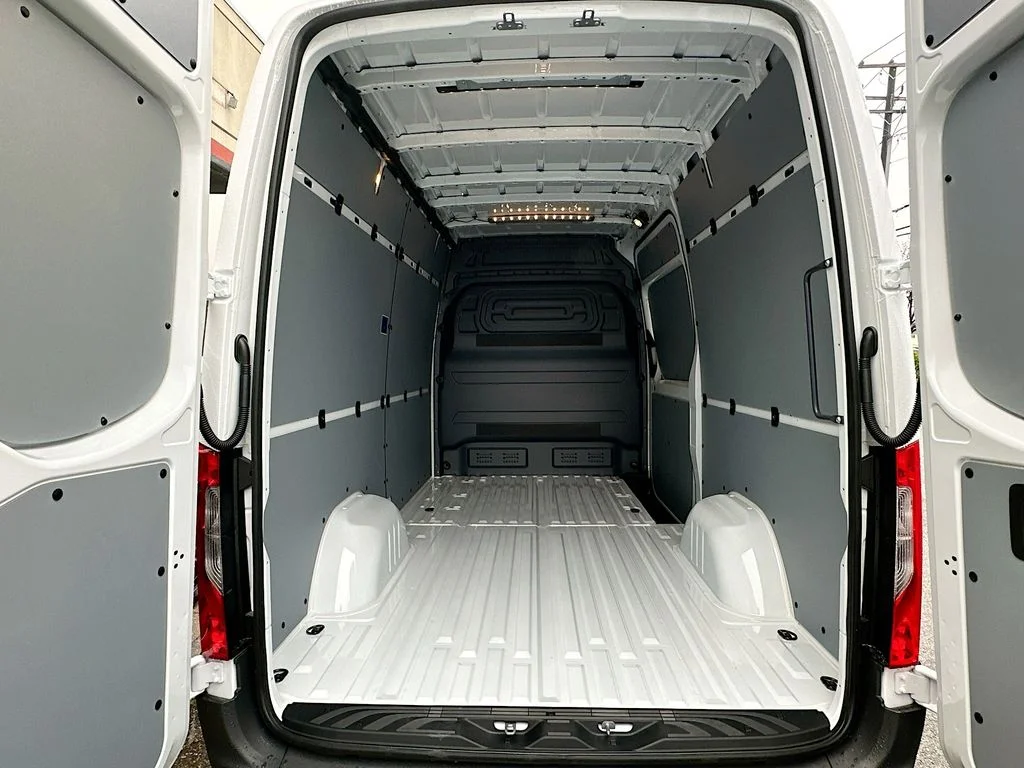 Used 2025 White Mercedes-Benz Cargo 144 WB image 19
