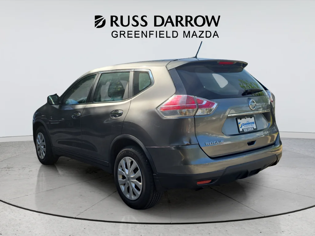 Used 2015 Gray Nissan S image 3