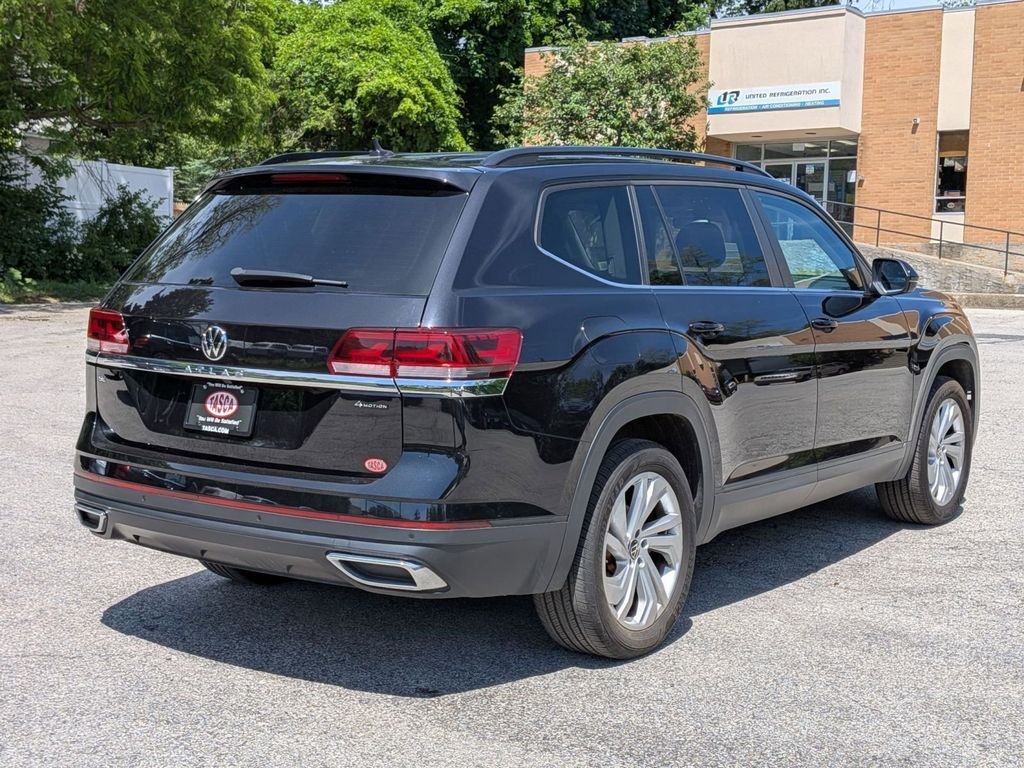 Used 2023 Black Volkswagen 2.0T SE w/Technology image 3