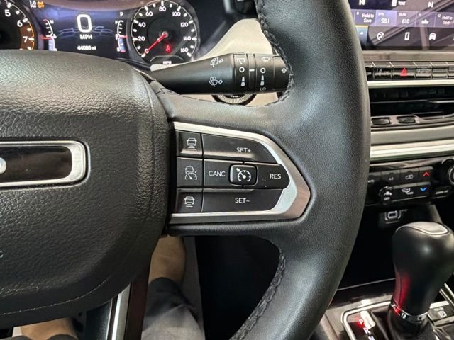Used 2025 Bright White Clearcoat Jeep  image 24